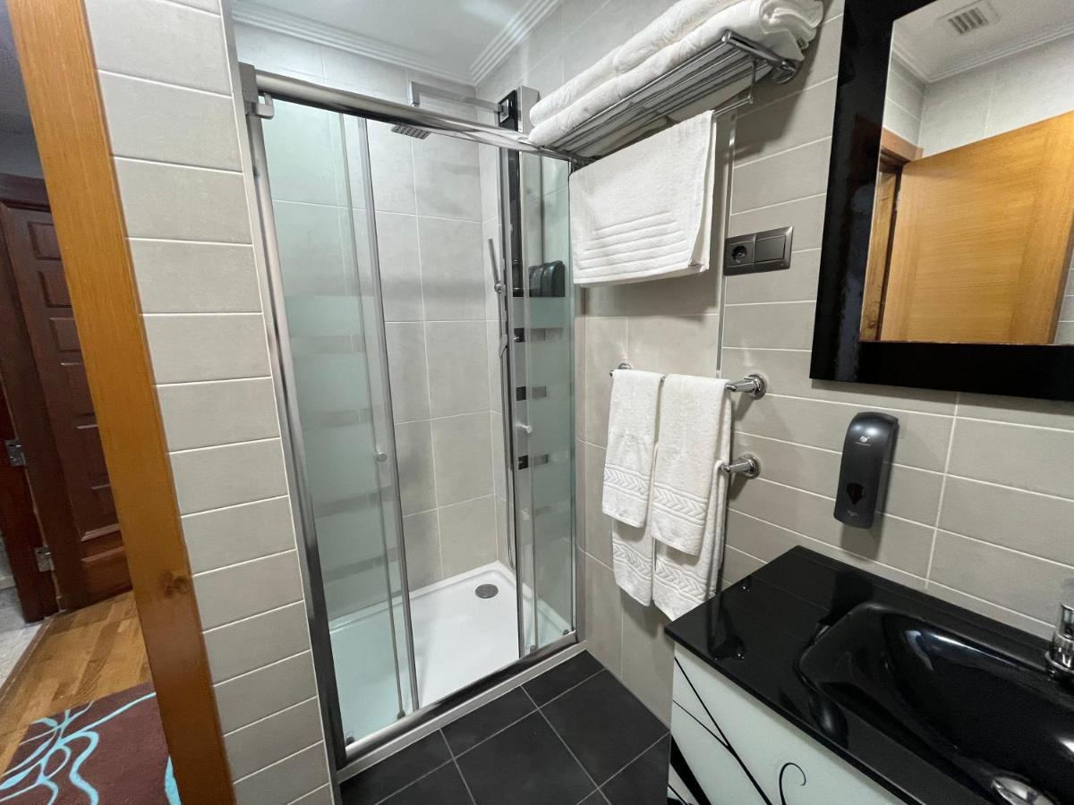 Apartamentos A Illa Redondela Bagian luar foto