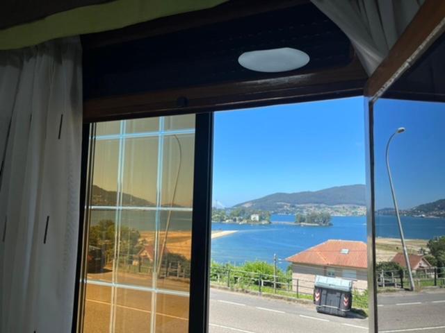 Apartamentos A Illa Redondela Bagian luar foto